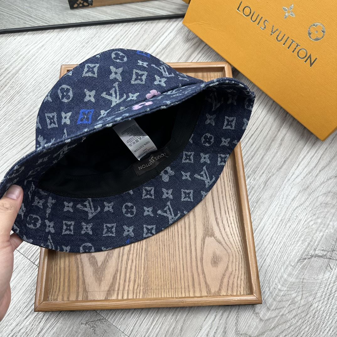 Louis Vuitton Caps